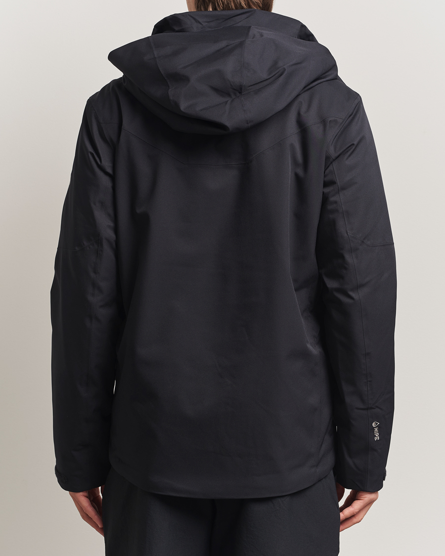 Mies | Takit | Peak Performance | Maroon Insulated Jacket Black