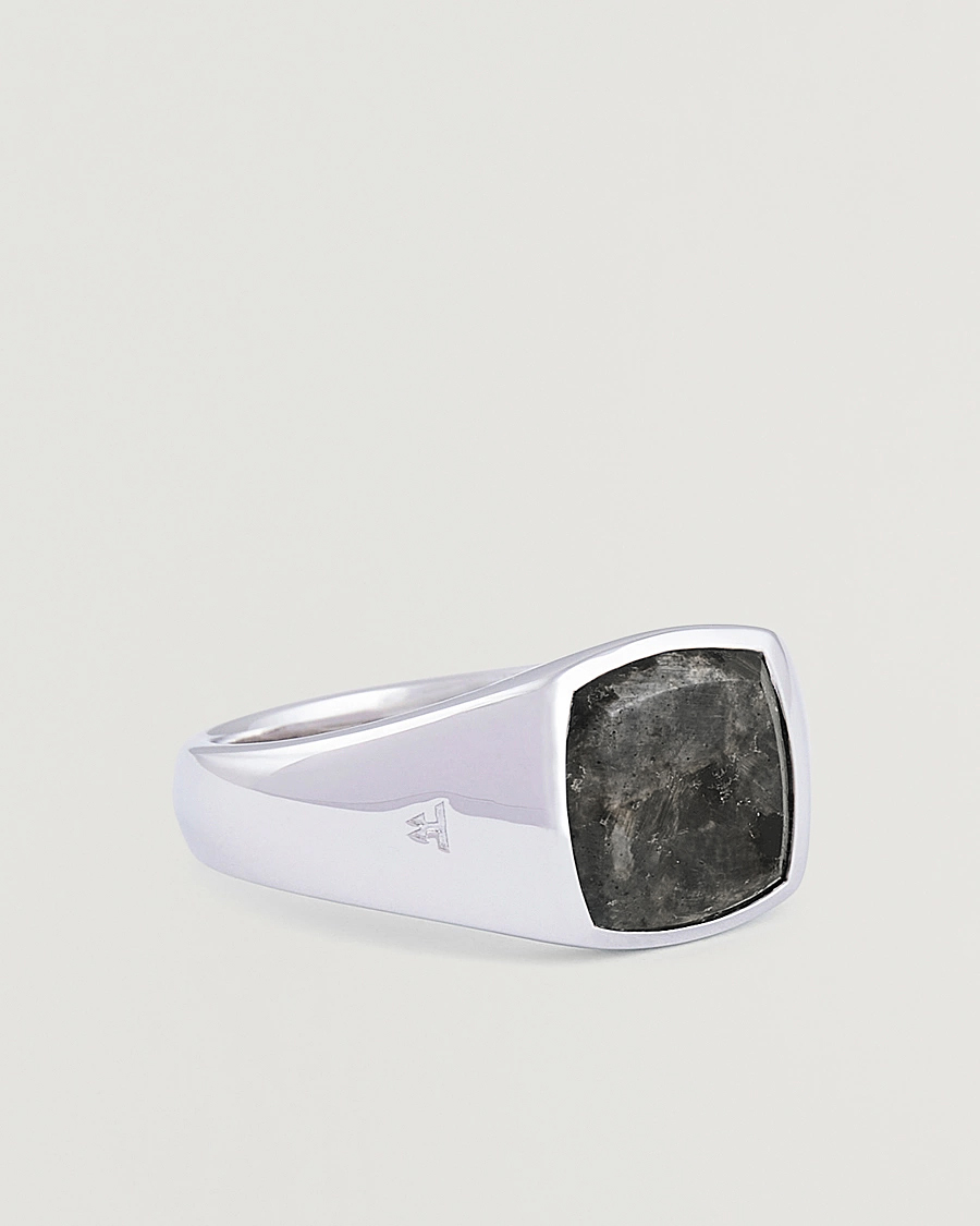 Mies | Korut | Tom Wood | Kay Ring Black Larvikite