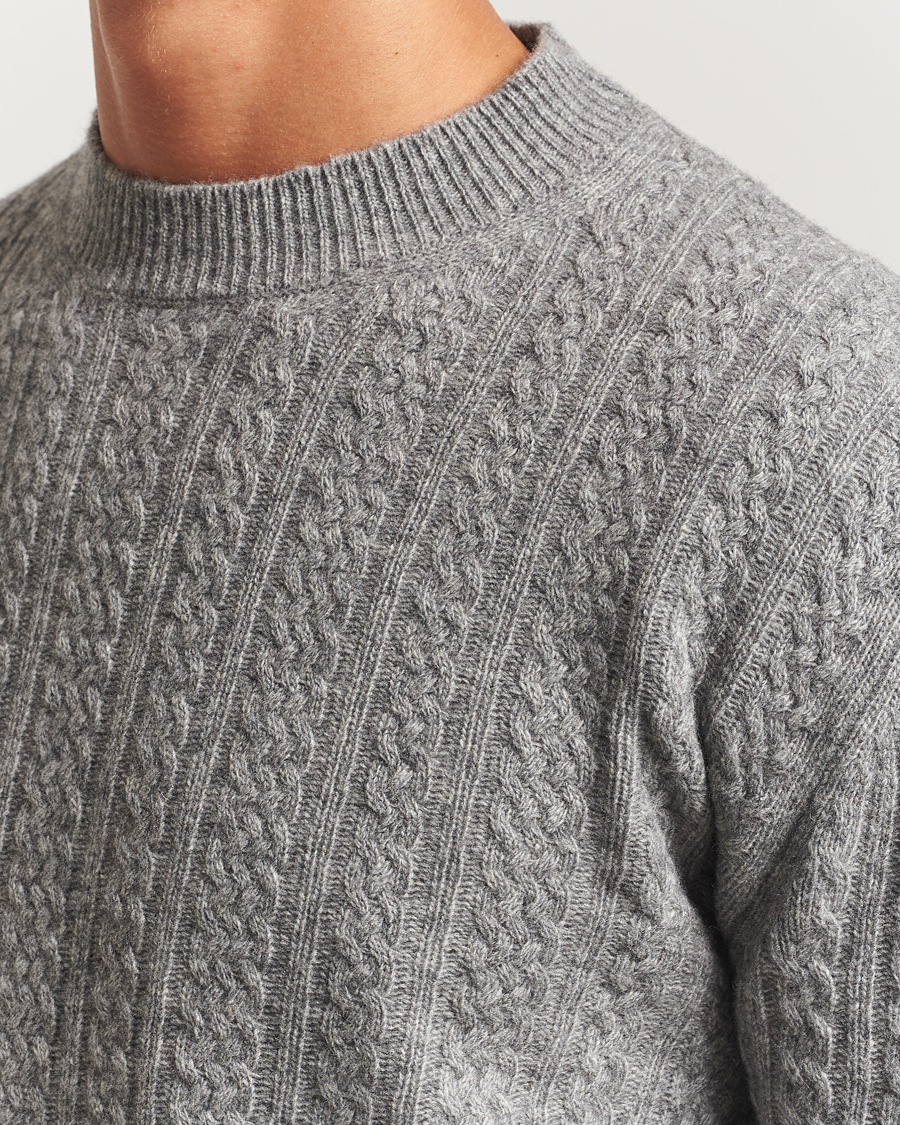 Mies | Puserot | Altea | Cable Crew Neck Sweater Grey Melange
