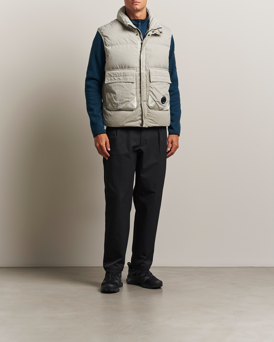 Mies | Ulkoliivit | C.P. Company | Eco Chrome Mixed Down Vest Light Grey