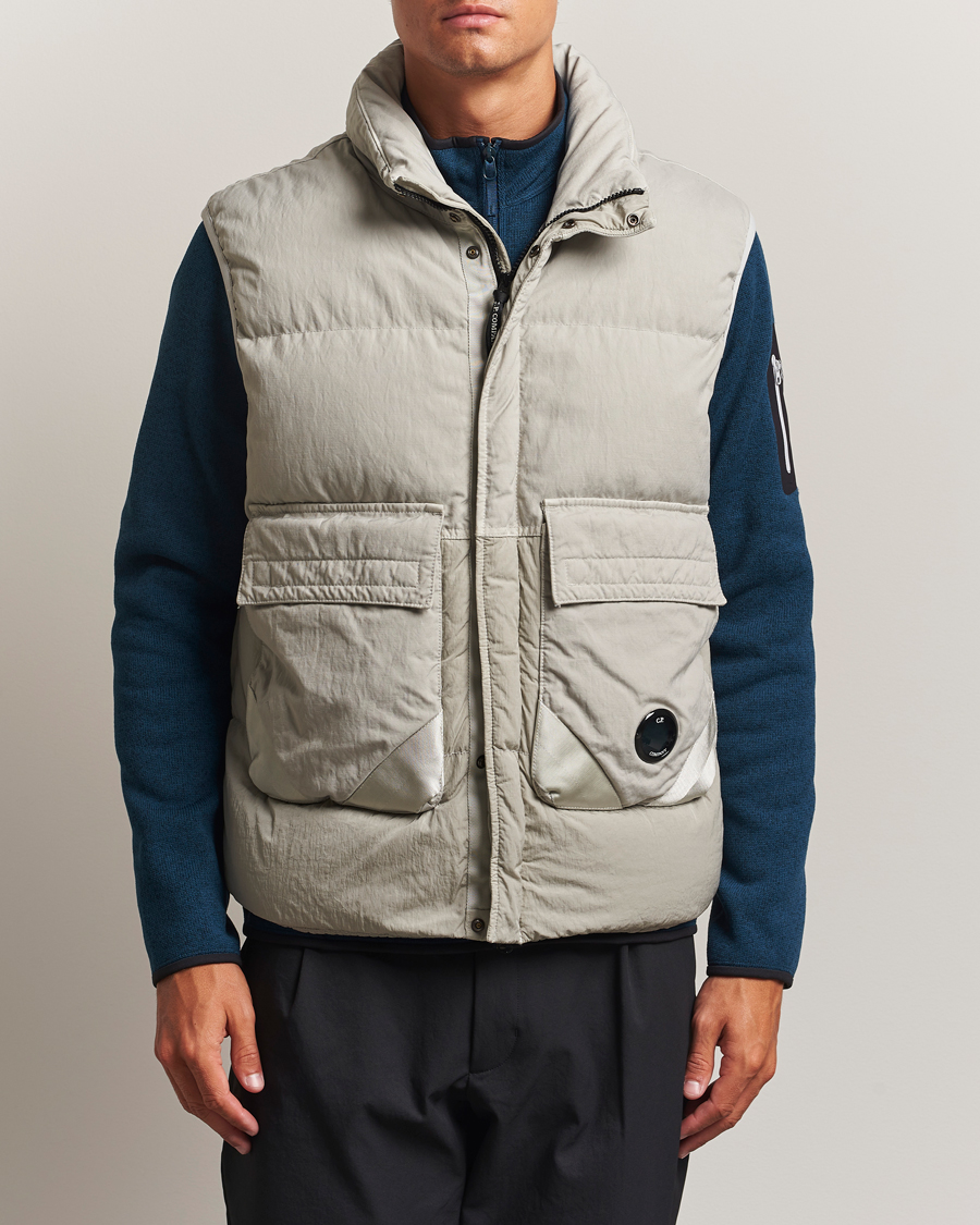 Mies | Ulkoliivit | C.P. Company | Eco Chrome Mixed Down Vest Light Grey