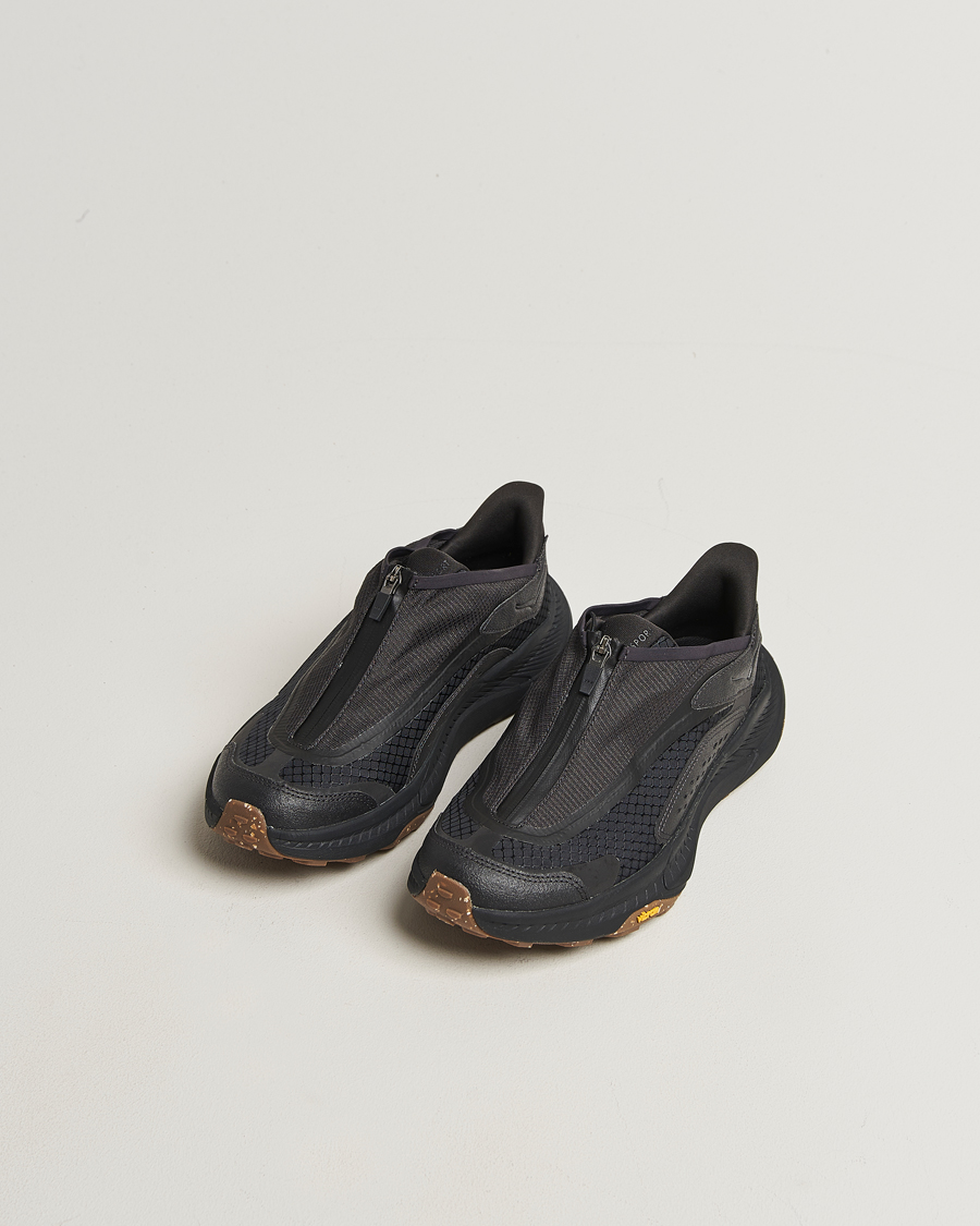 Mies | Maastojuoksukengät | Hoka | One Project Transport Carbon/Black
