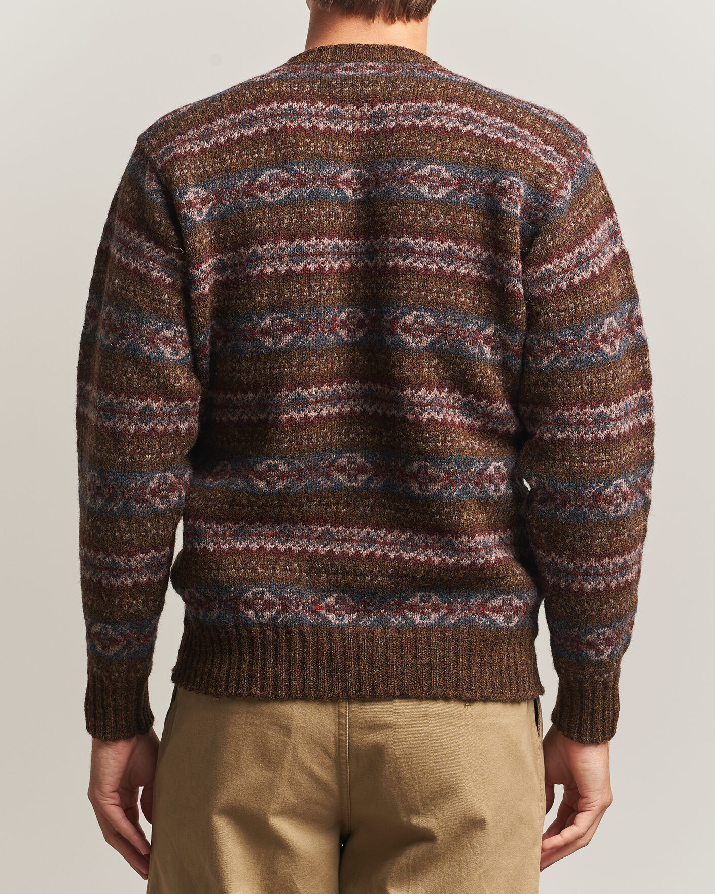 Mies | Puserot | Jamieson's of Shetland | Jamiesons Of Shetland All Over Fair Isle Pullover Crew Neck Moss Green