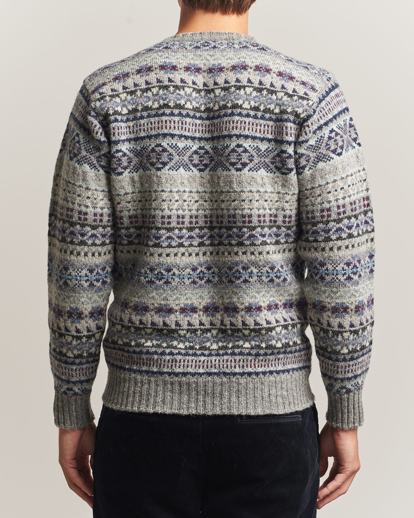 Mies | Puserot | Jamieson's of Shetland | Jamiesons Of Shetland All Over Fair Isle Pullover Crew Neck Light Grey