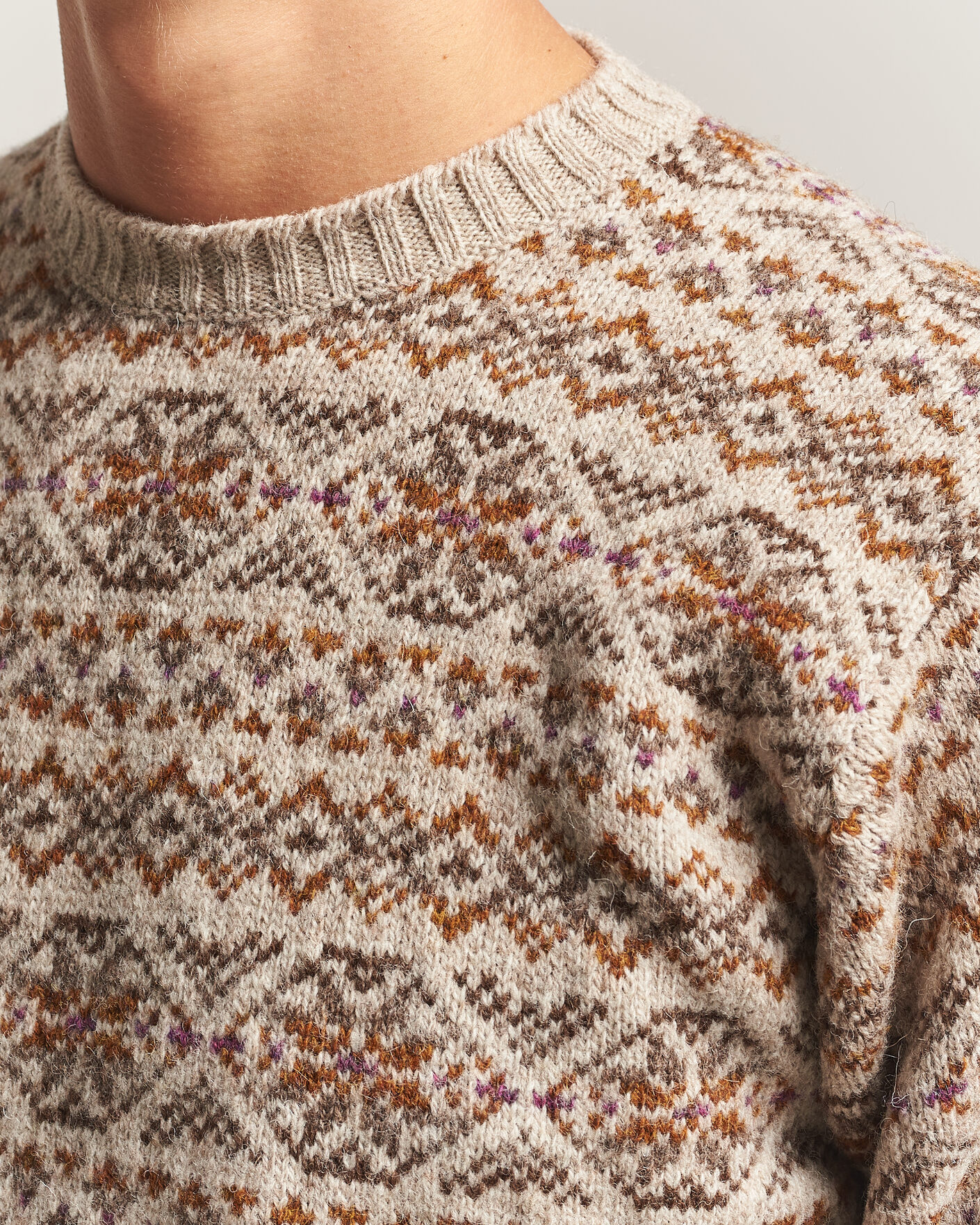 Mies | Puserot | Jamieson's of Shetland | Jamiesons Of Shetland All Over Fair Isle Pullover Crew Neck Natural