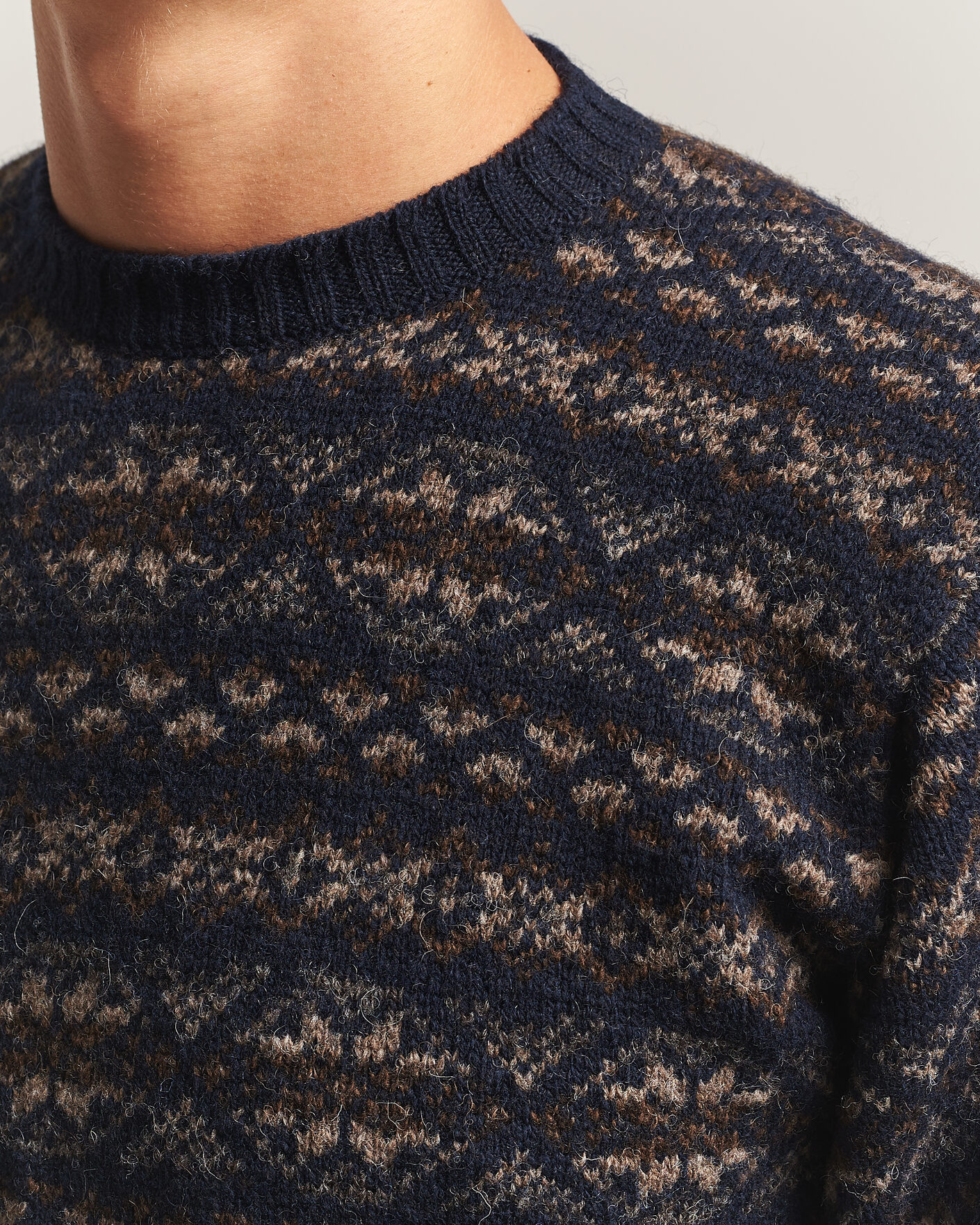 Mies | Puserot | Jamieson's of Shetland | Jamiesons Of Shetland All Over Fair Isle Pullover Crew Neck Navy