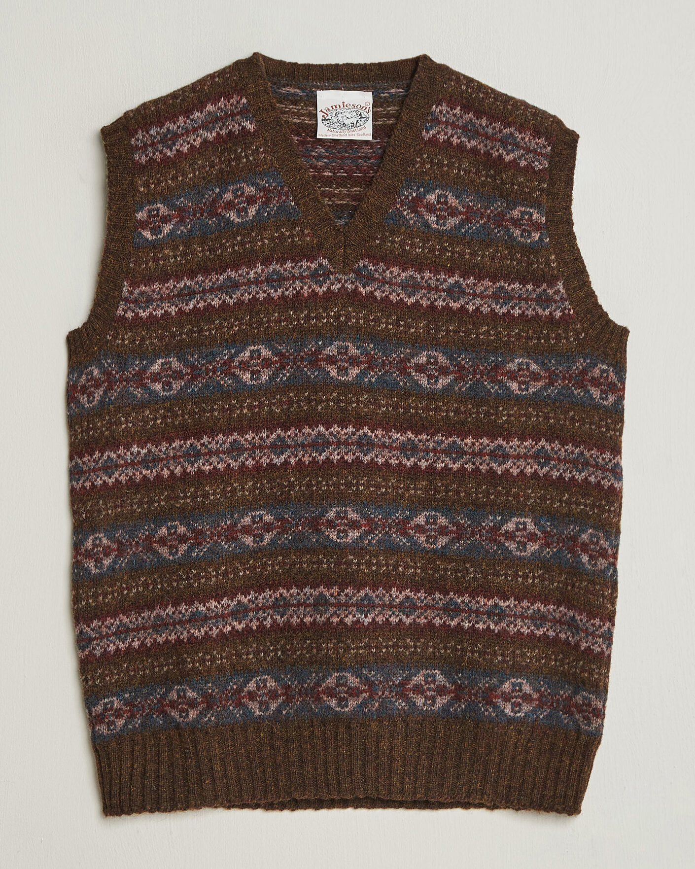 Mies | Puserot | Jamieson's of Shetland | Jamiesons Of Shetland All Over Fair Isle Slipover Moss Green