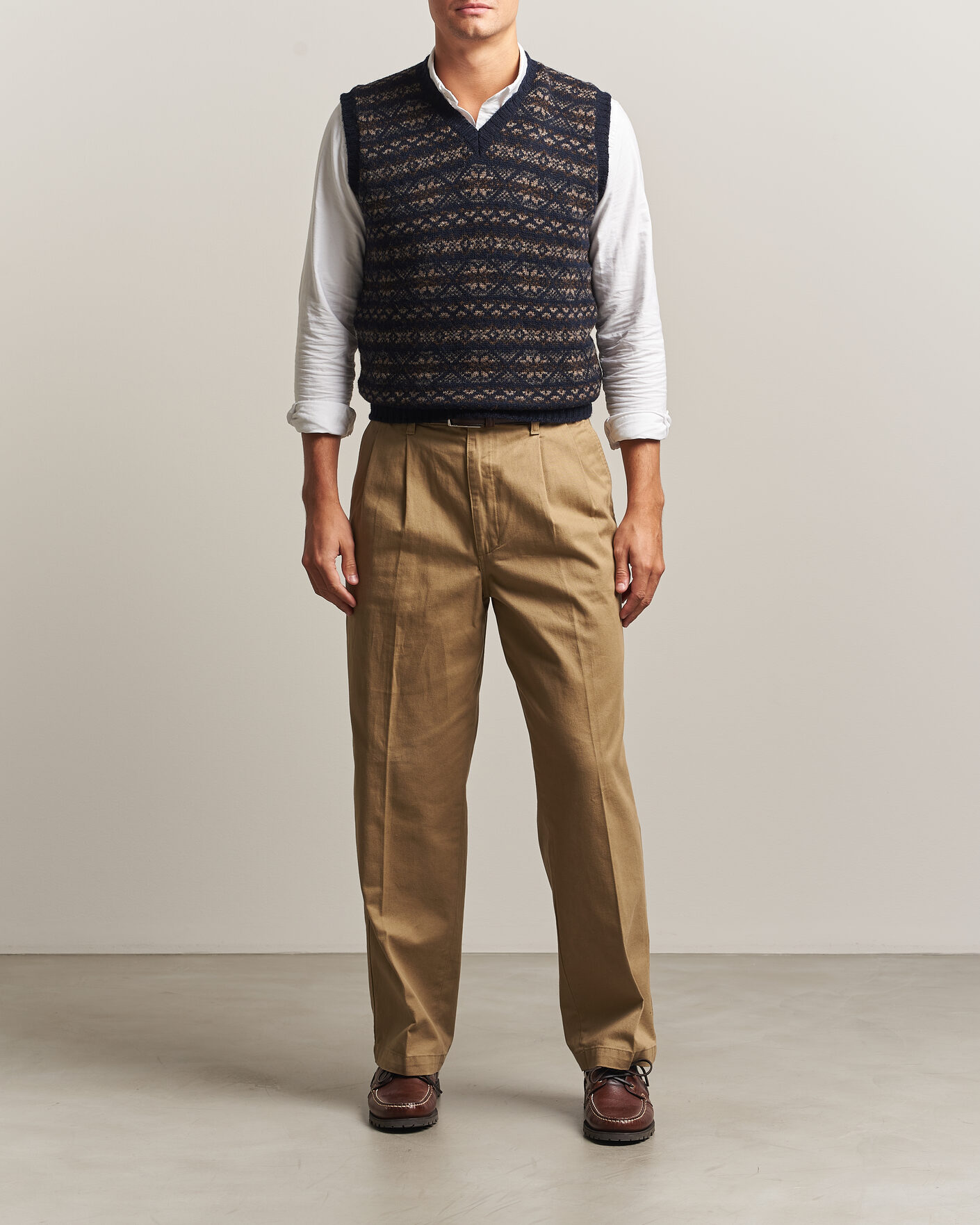 Mies | Puserot | Jamieson's of Shetland | Jamiesons Of Shetland All Over Fair Isle Slipover Navy
