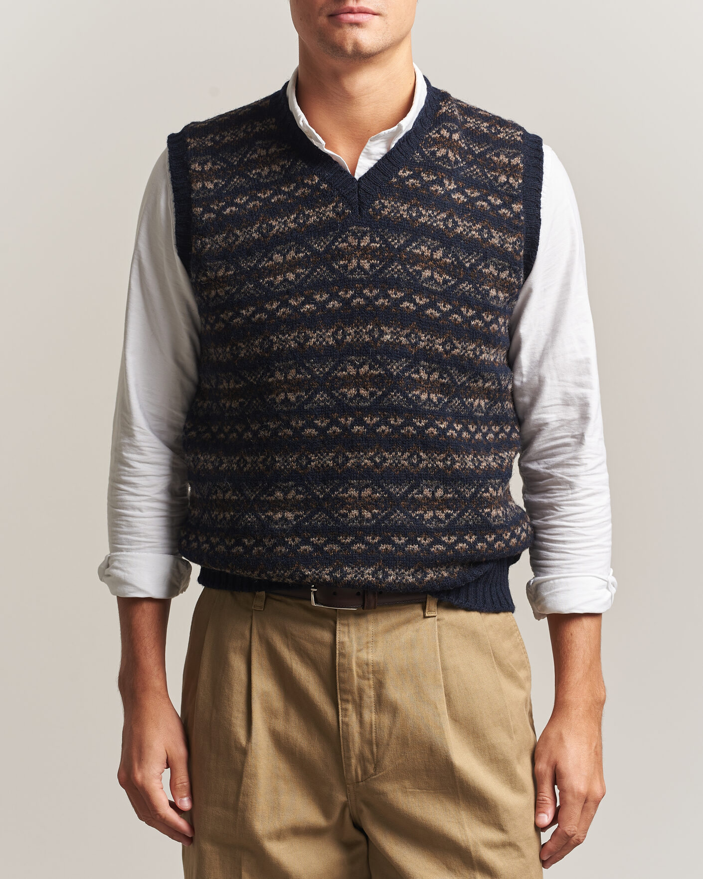Mies | Puserot | Jamieson's of Shetland | Jamiesons Of Shetland All Over Fair Isle Slipover Navy