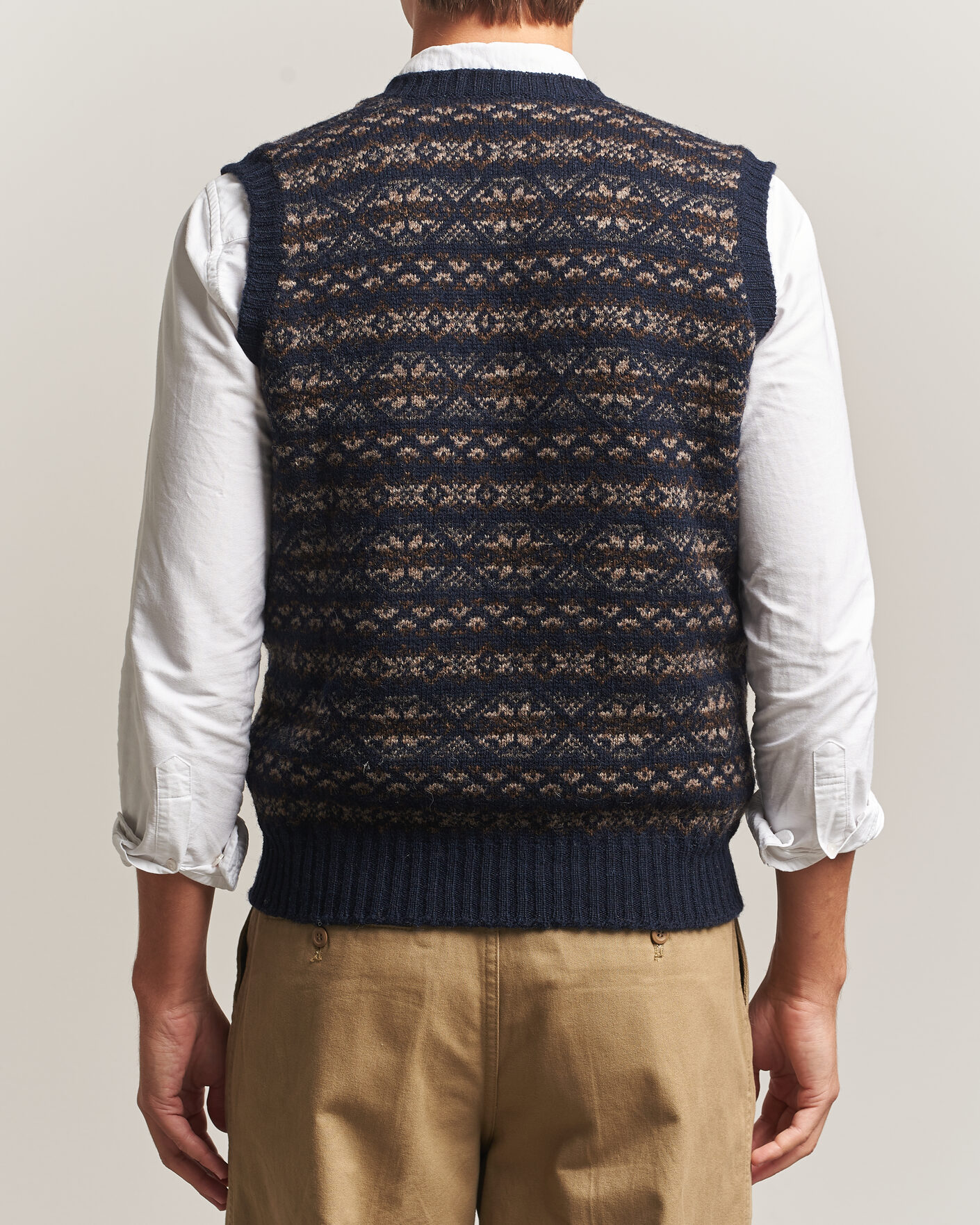 Mies | Puserot | Jamieson's of Shetland | Jamiesons Of Shetland All Over Fair Isle Slipover Navy