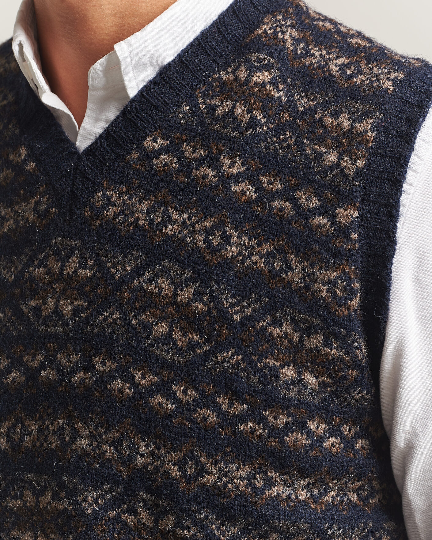 Mies | Puserot | Jamieson's of Shetland | Jamiesons Of Shetland All Over Fair Isle Slipover Navy