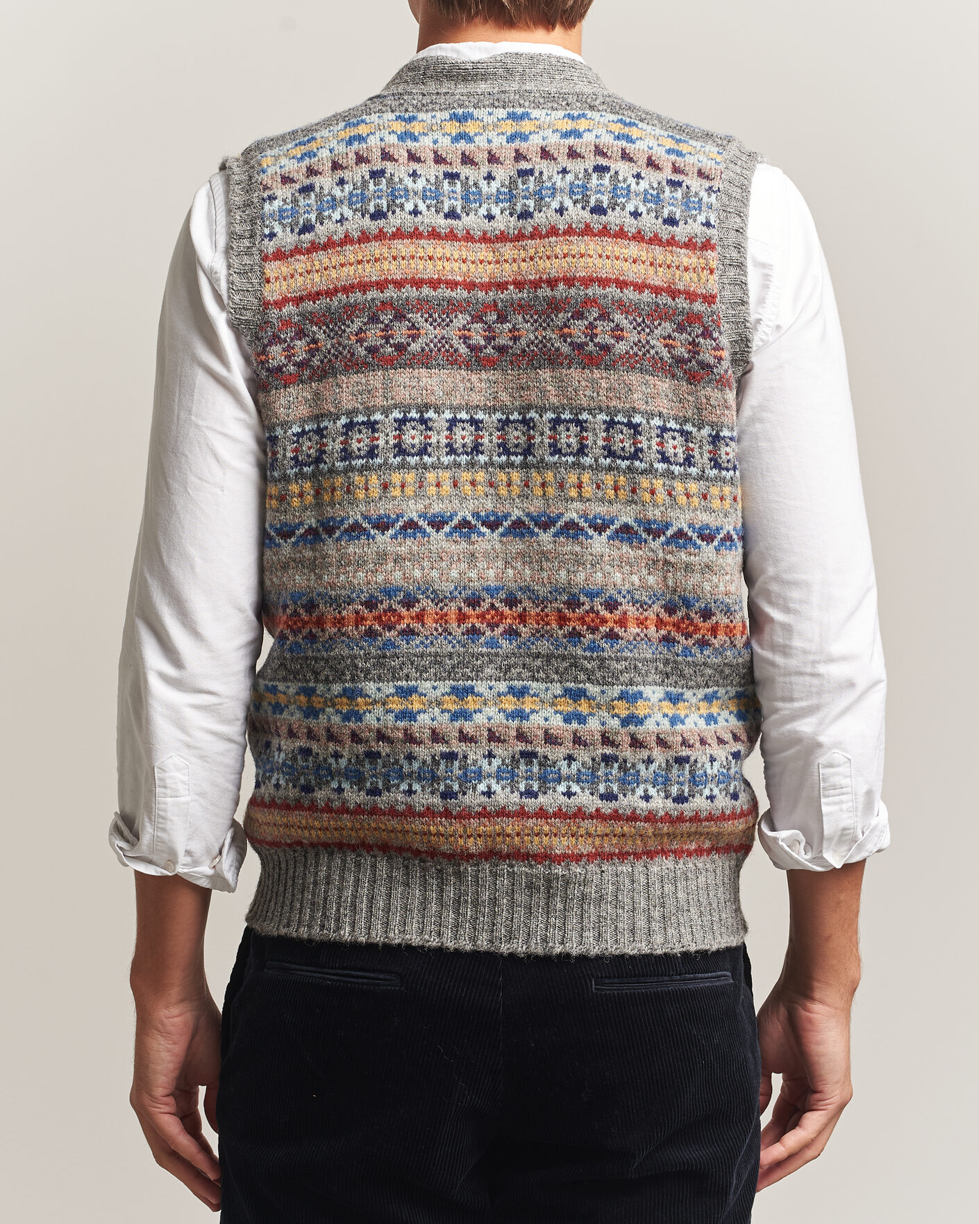 Mies | Puserot | Jamieson's of Shetland | Jamiesons Of Shetland All Over Fair Isle Waistcoat Grey
