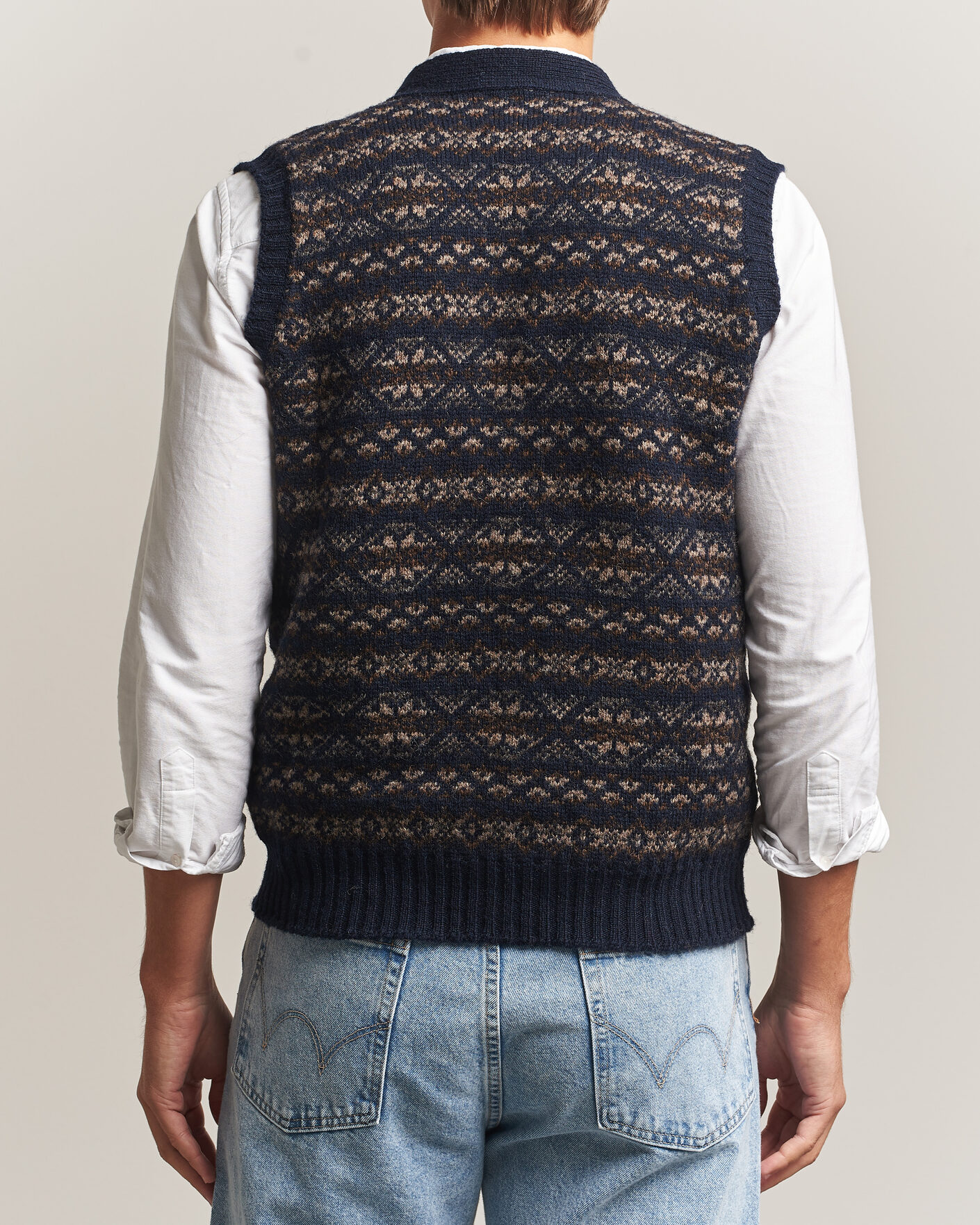 Mies | Puserot | Jamieson's of Shetland | Jamiesons Of Shetland All Over Fair Isle Waistcoat Navy