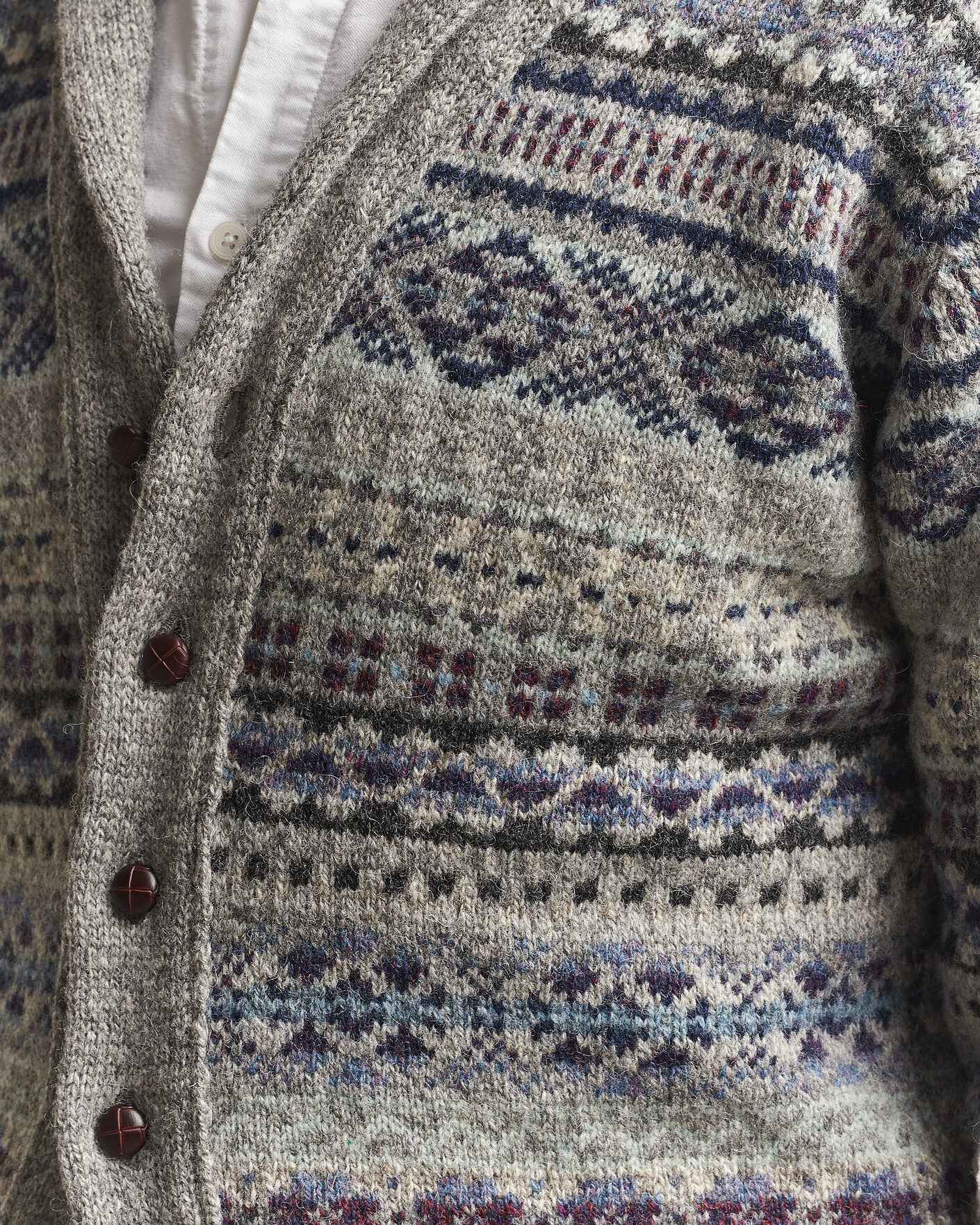 Mies | Puserot | Jamieson's of Shetland | Jamiesons Of Shetland All Over Fair Isle Shawl Collar Cardigan Grey