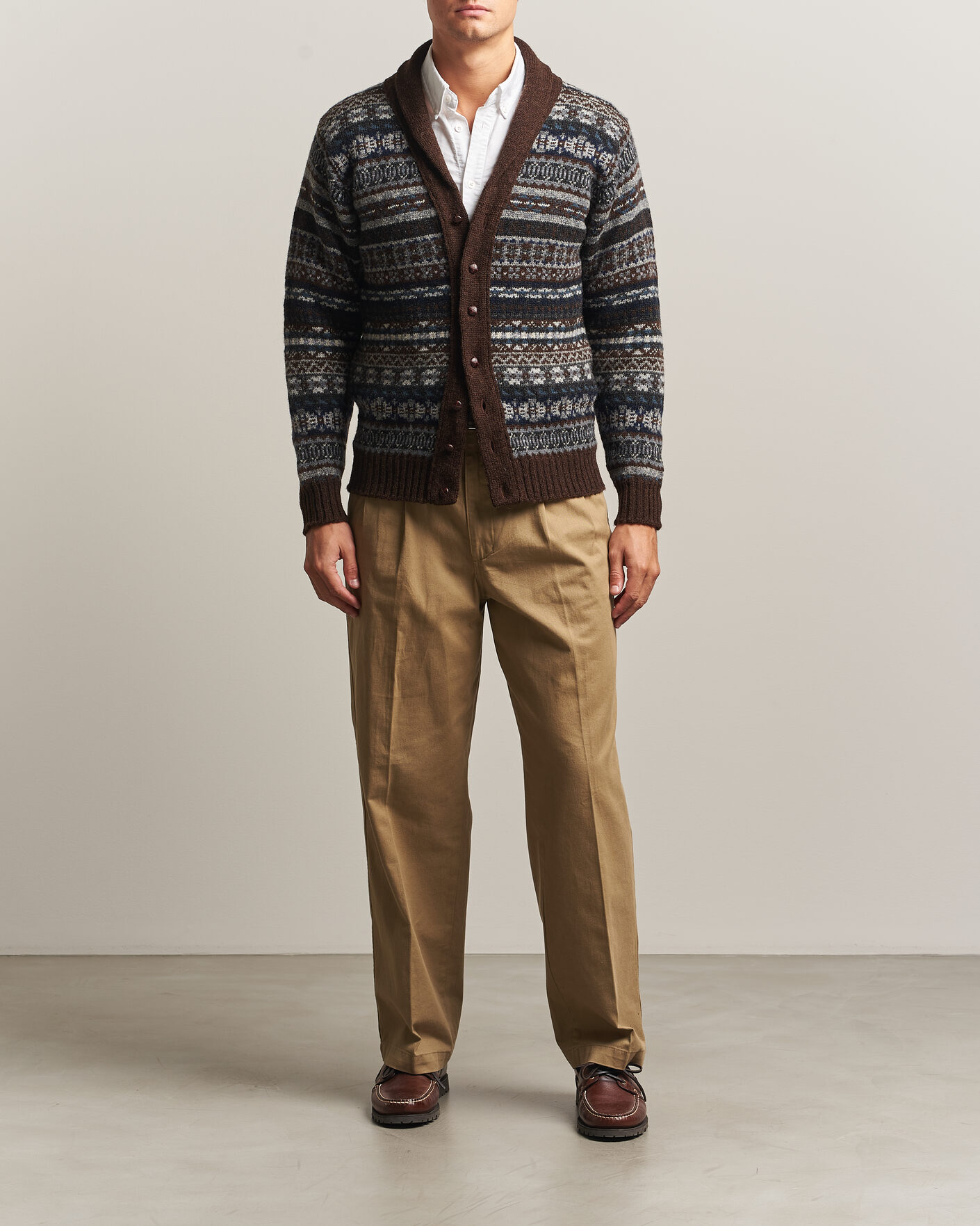 Mies | Puserot | Jamieson's of Shetland | Jamiesons Of Shetland All Over Fair Isle Shawl Collar Cardigan Brown