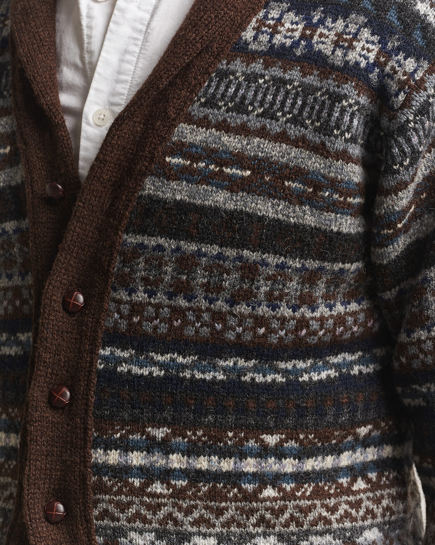 Mies | Puserot | Jamieson's of Shetland | Jamiesons Of Shetland All Over Fair Isle Shawl Collar Cardigan Brown