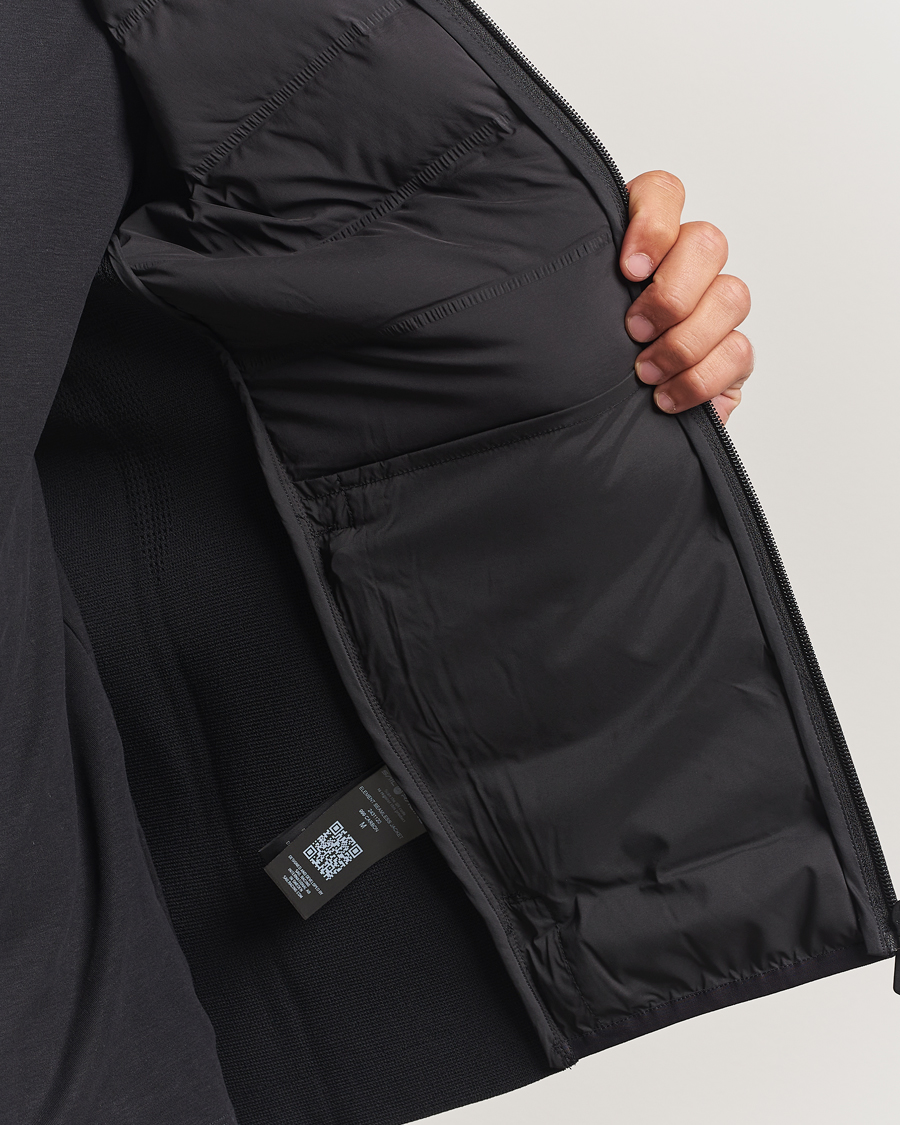 Mies | Takit | Sail Racing | Element Seamless Hybrid Jacket Carbon