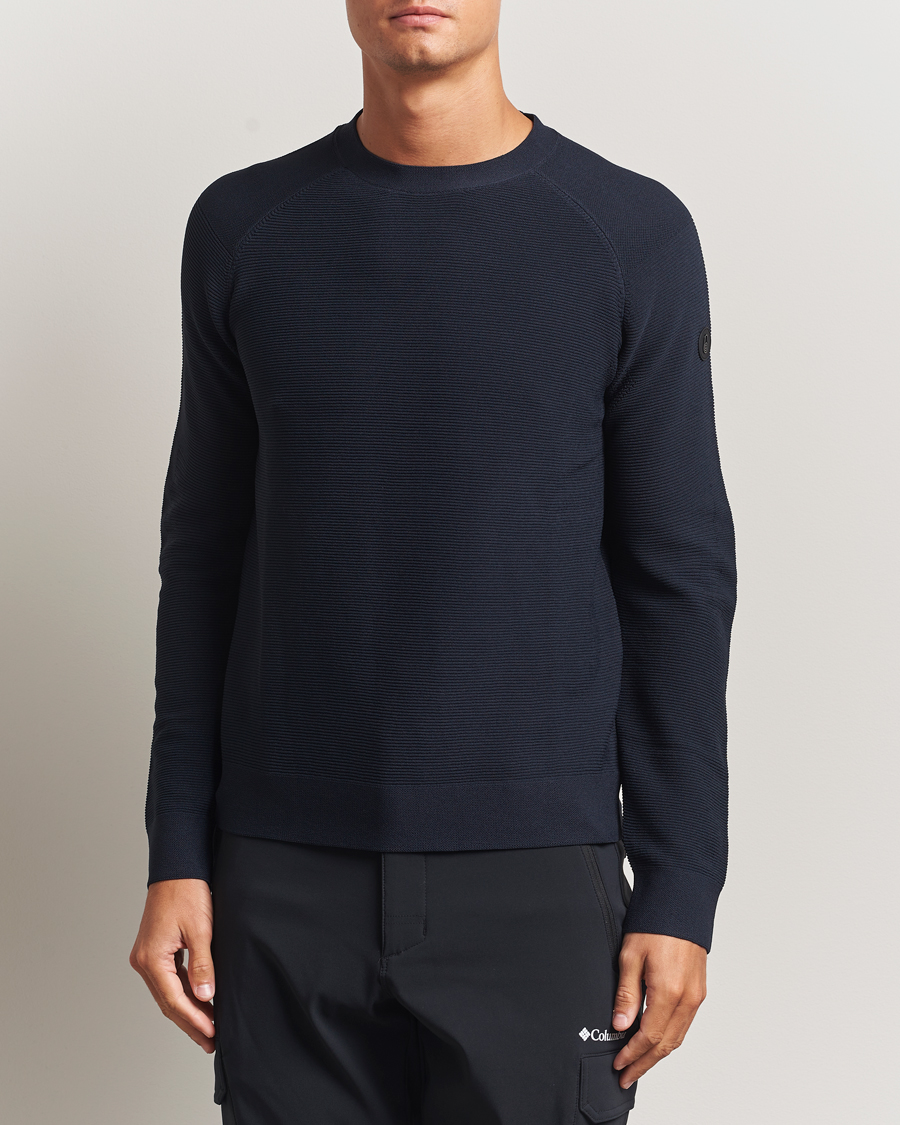 Mies | Puserot | Sail Racing | Element Seamless Crew Neck Dark Navy
