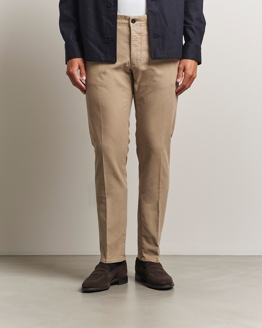 Mies | Housut | Incotex | Slim Fit Garment Dyed Slacks Beige