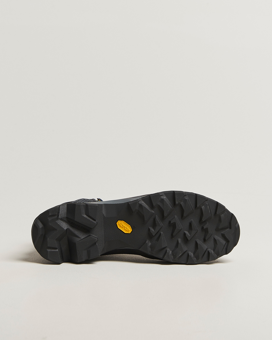Mies | Nilkkurit | La Sportiva | Aequilibrium GTX Hiking Boots Carbon/Jungle