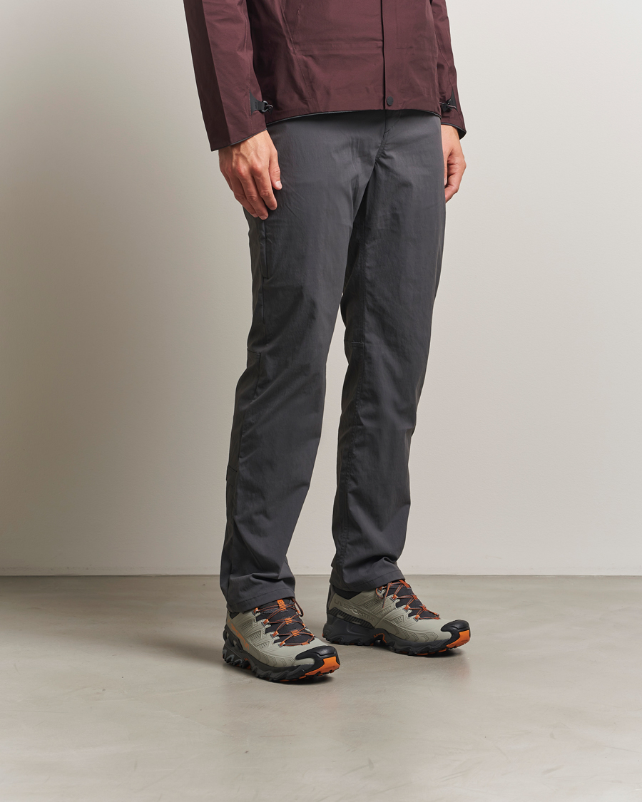 Mies | Maastojuoksukengät | La Sportiva | Ultra Raptor II Leather GTX Grey/Marmalade
