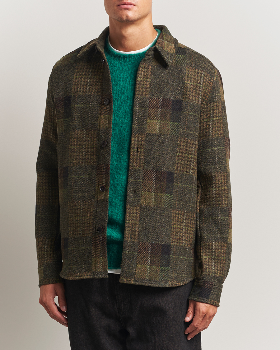 Mies | Kauluspaidat | LES DEUX | Kody Patchwork Wool Overshirt Green