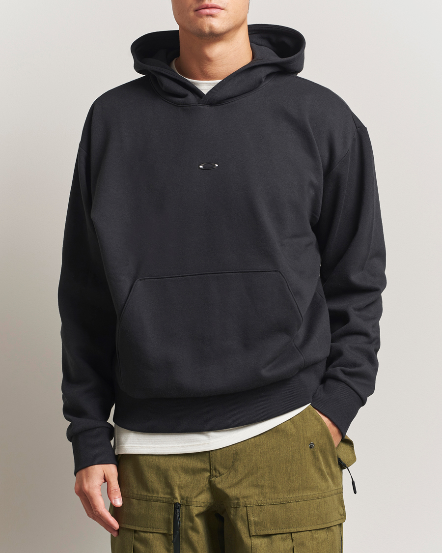 Mies | Puserot | Oakley | Metal Rise Hoodie Blackout
