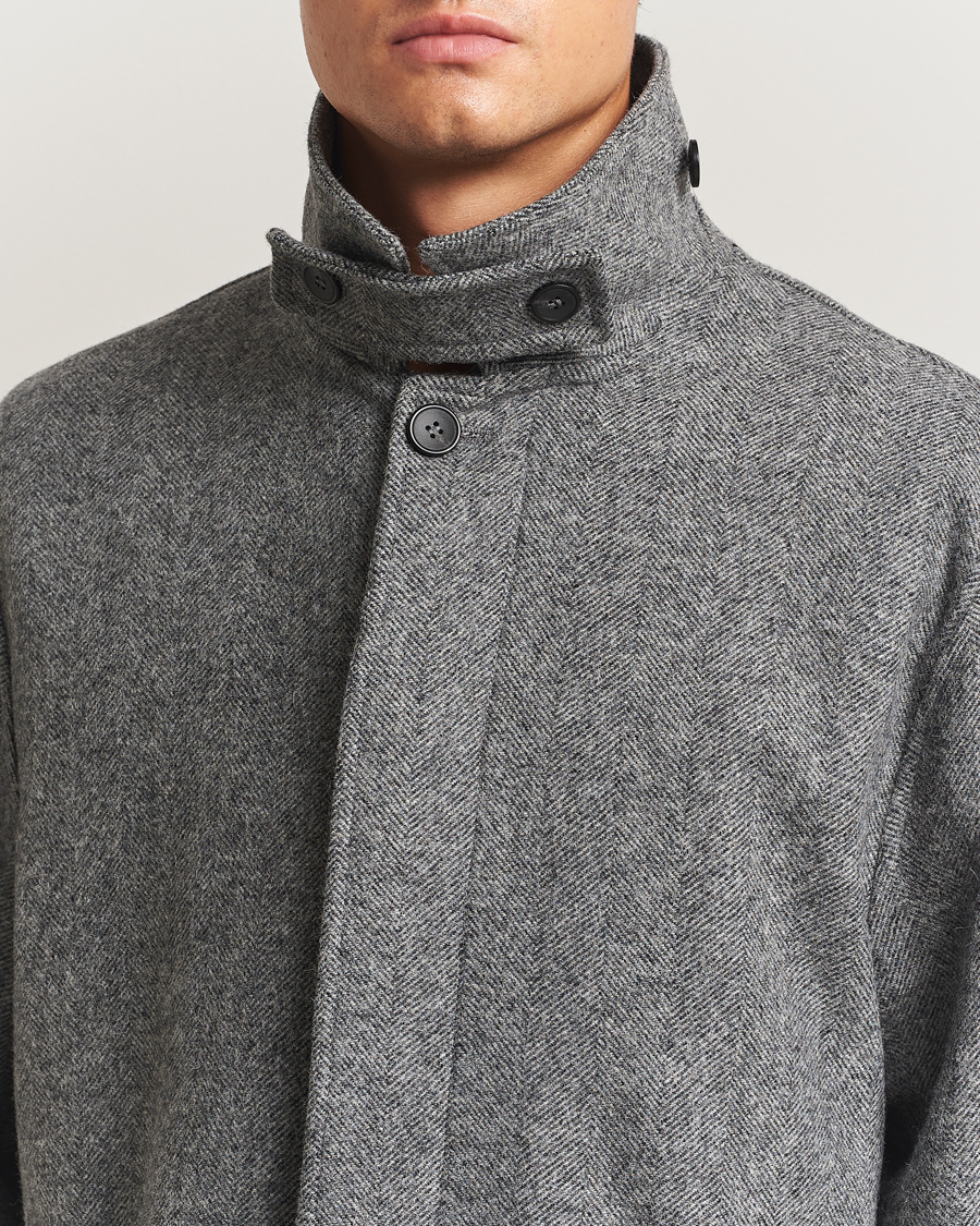 Mies | Takit | Palmes | Herringbone Wool Coat Charcoal