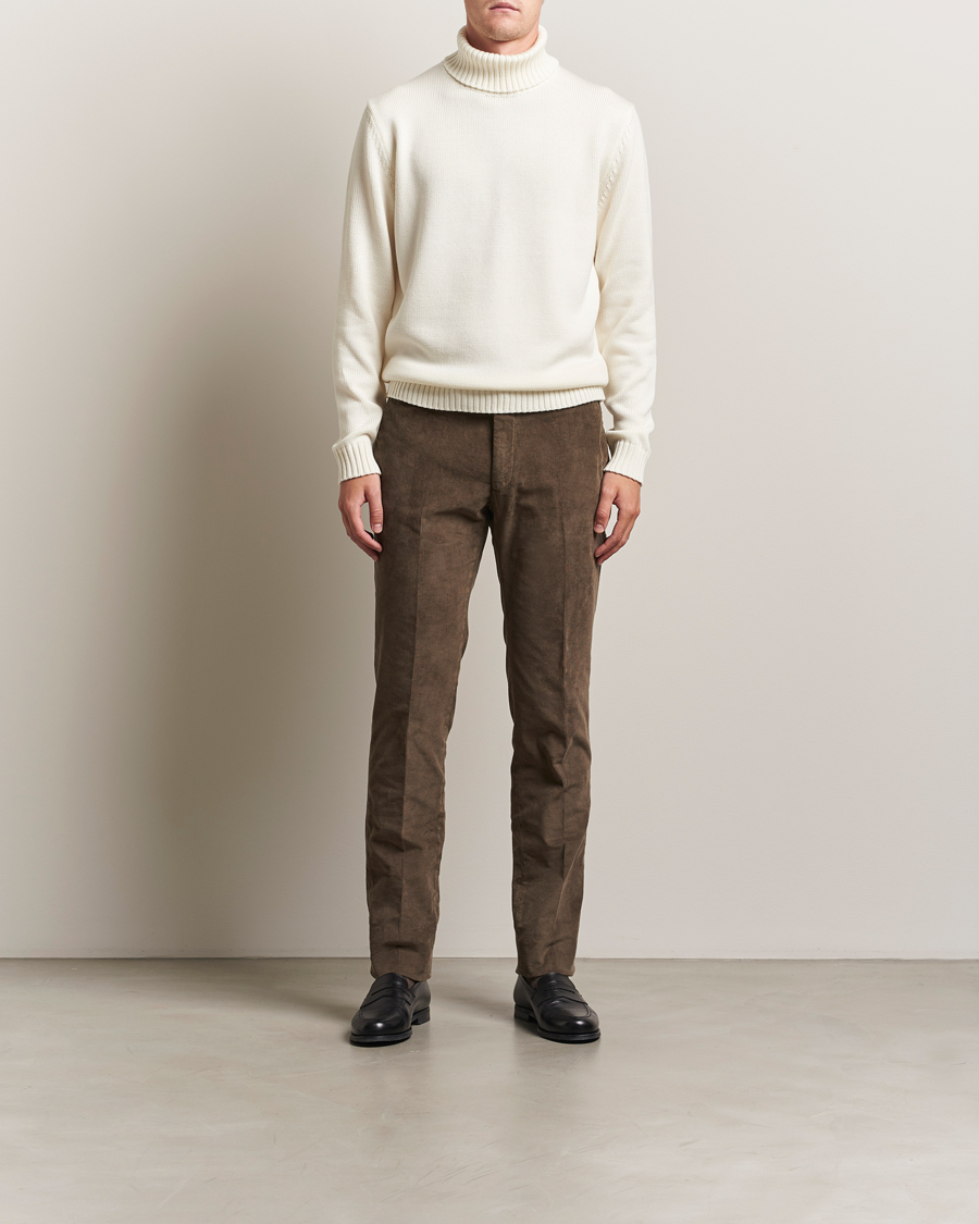 Mies | Puserot | Zanone | Virgin Merino Wool Rollneck Latte