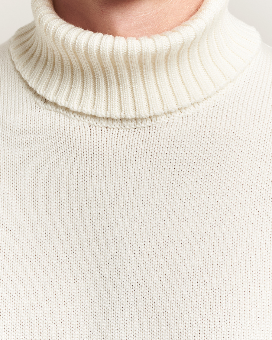 Mies | Puserot | Zanone | Virgin Merino Wool Rollneck Latte