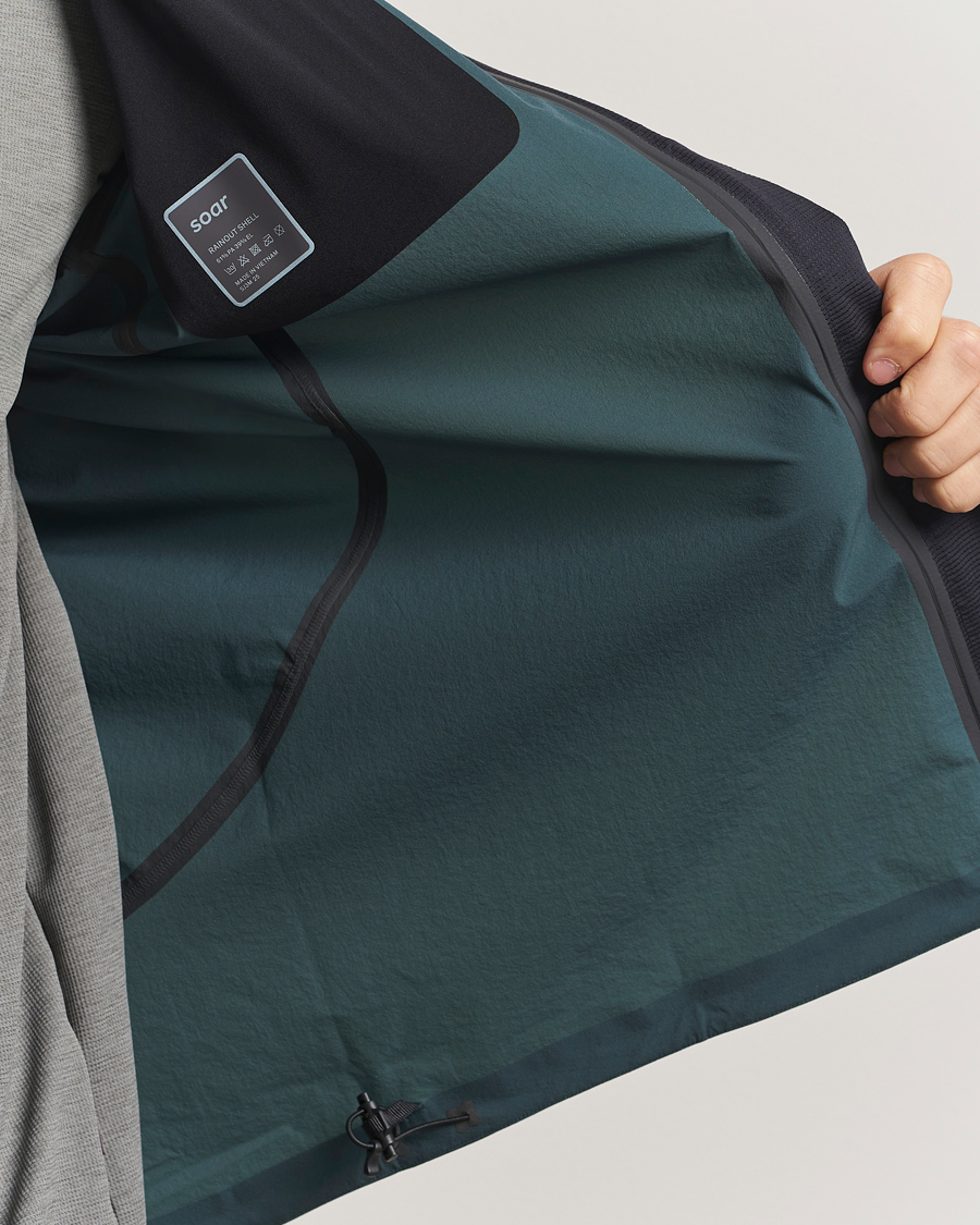 Mies | Takit | SOAR Running | Rainout Shell Green Gables