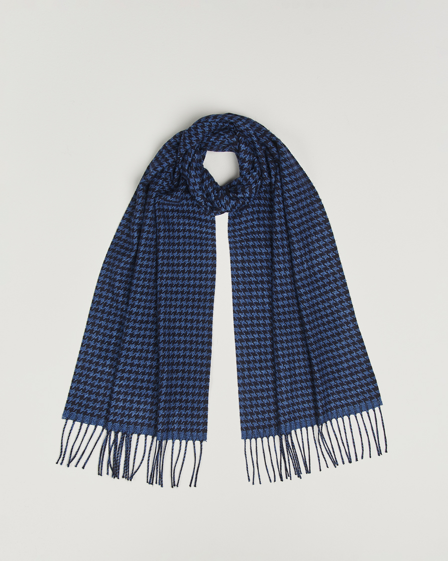Mies | Piacenza Cashmere Cashmere/Silk Houndstooth Scarf Dark Blue | Piacenza Cashmere | Cashmere/Silk Houndstooth Scarf Dark Blue