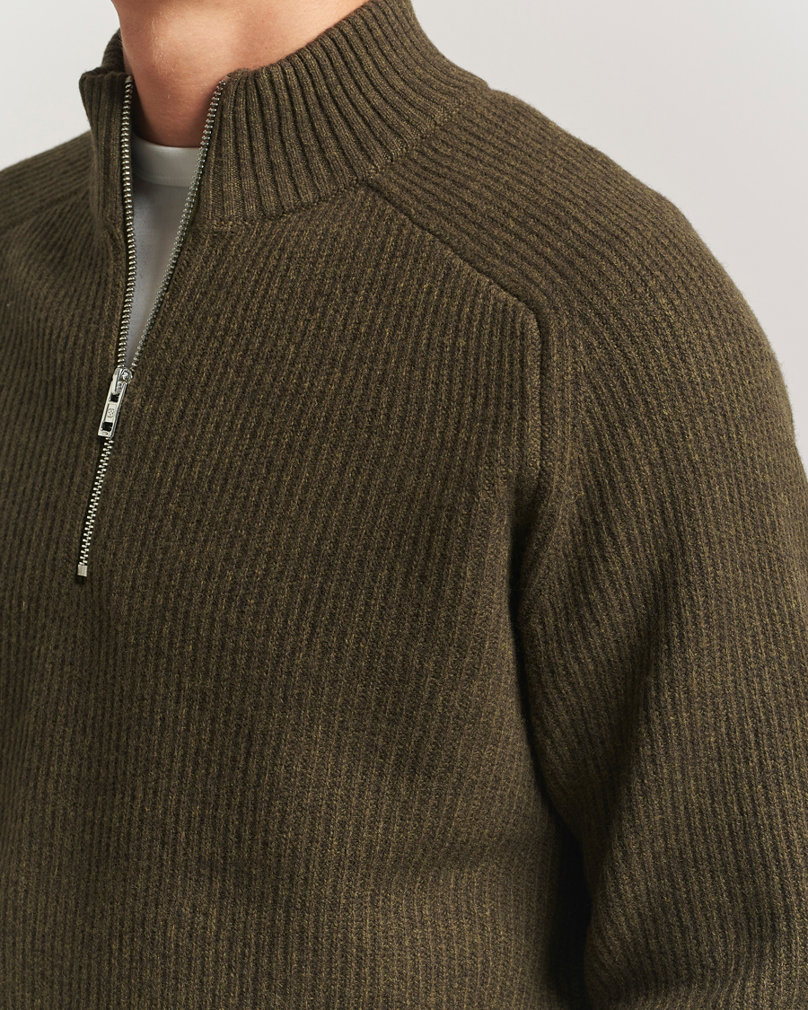 Mies | Puserot | Filippa K | Ribbed Wool Half Zip Moss Green