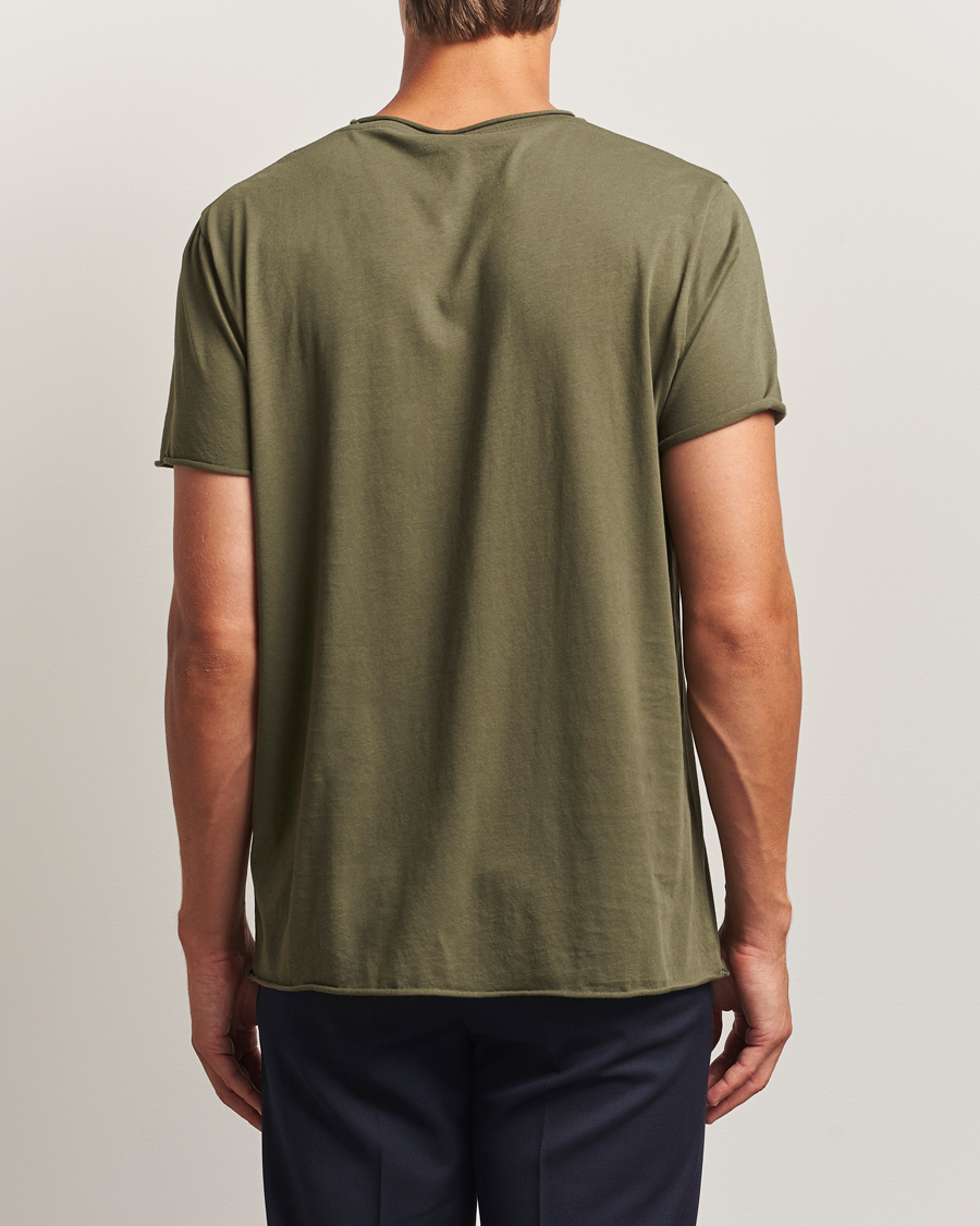 Mies | T-paidat | Filippa K | Roll Neck Crew Neck T-Shirt Dark Olive