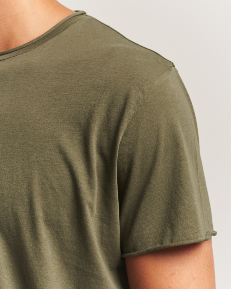 Mies | T-paidat | Filippa K | Roll Neck Crew Neck T-Shirt Dark Olive