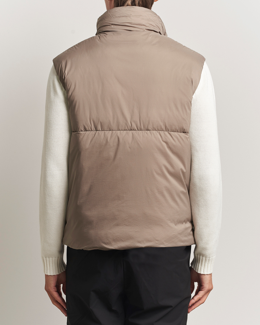 Mies | Ulkoliivit | Canada Goose | Lodge Vest Taupe