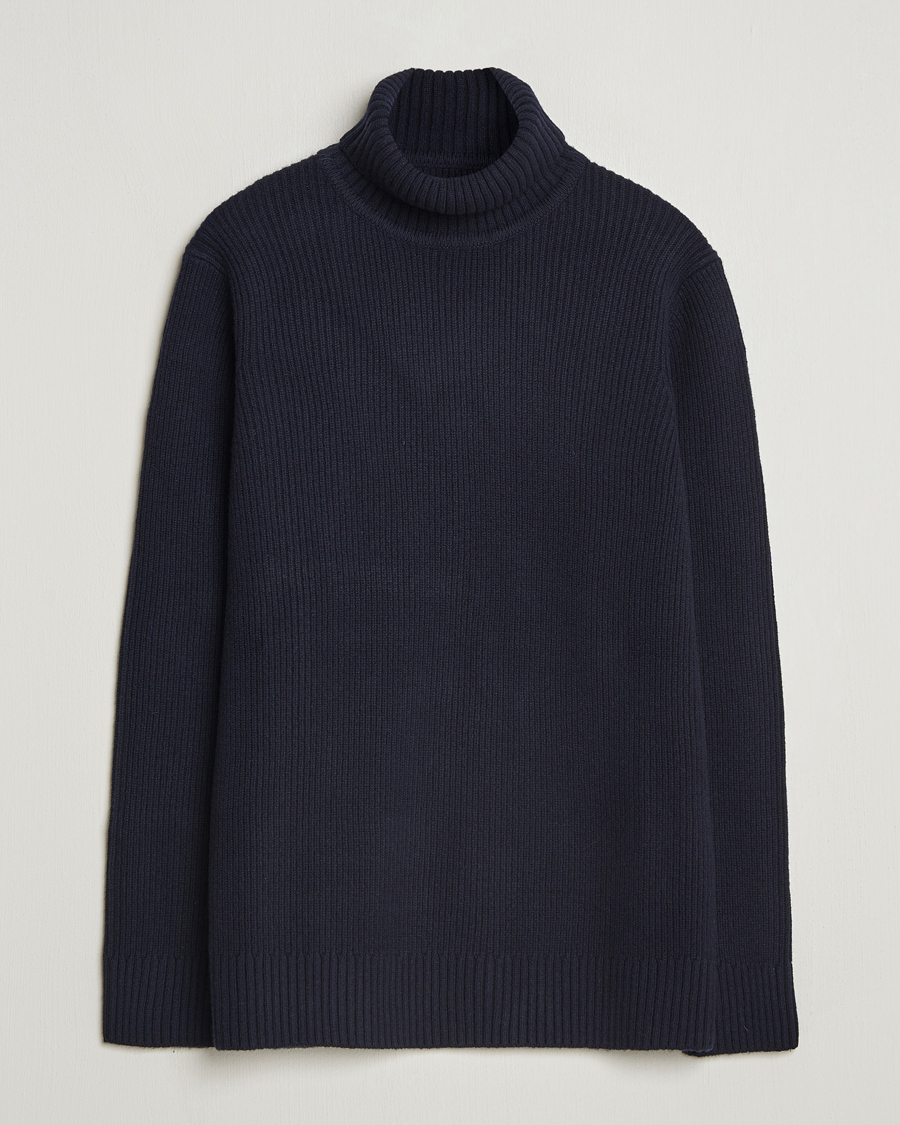 Mies | Puserot | Charles Tyrwhitt | Chunky Merino Roll Neck Navy