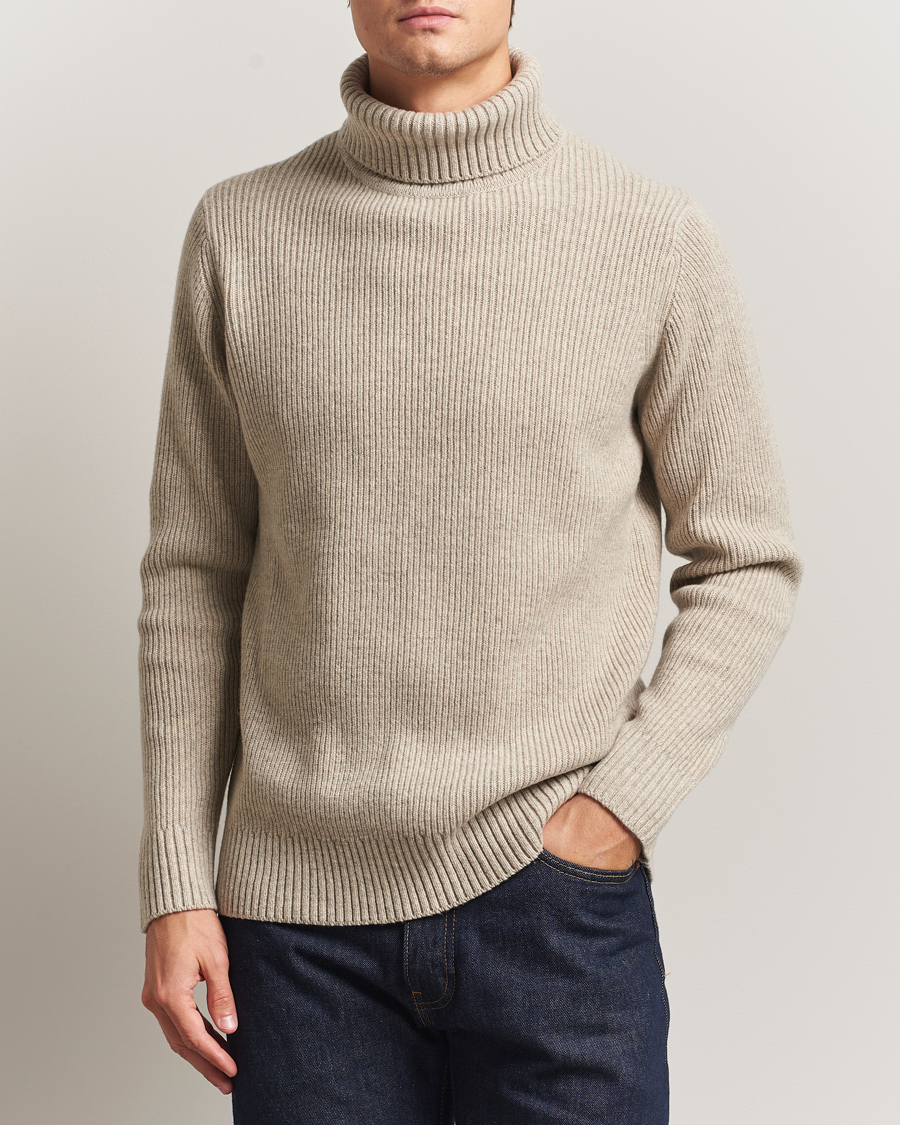 Mies | Puserot | Charles Tyrwhitt | Chunky Merino Roll Neck Oatmeal