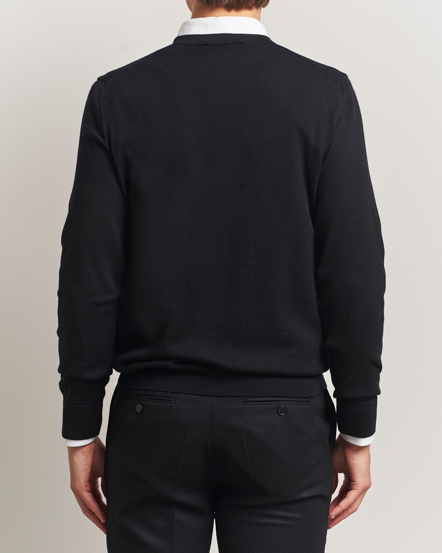 Mies | Puserot | Charles Tyrwhitt | Pure Merino V-Neck Jumper Black