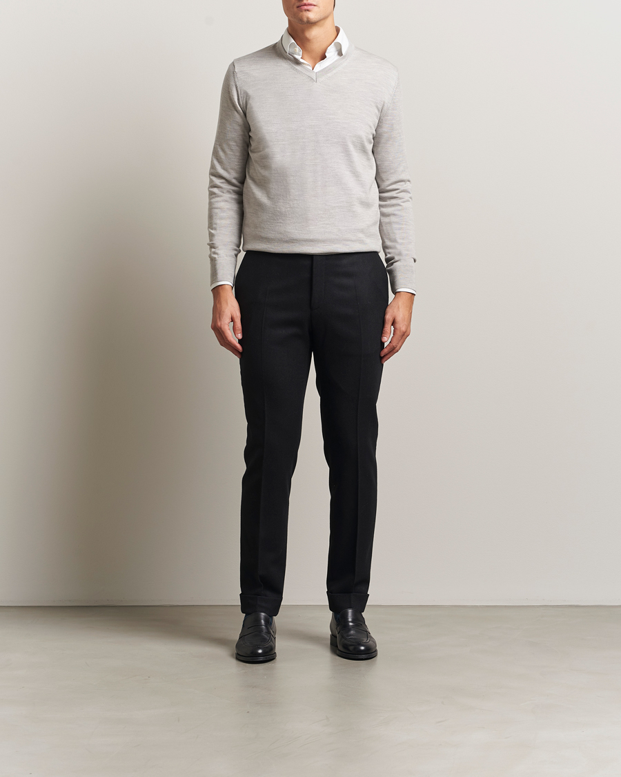 Mies | Puserot | Charles Tyrwhitt | Pure Merino V-Neck Jumper Silver Grey