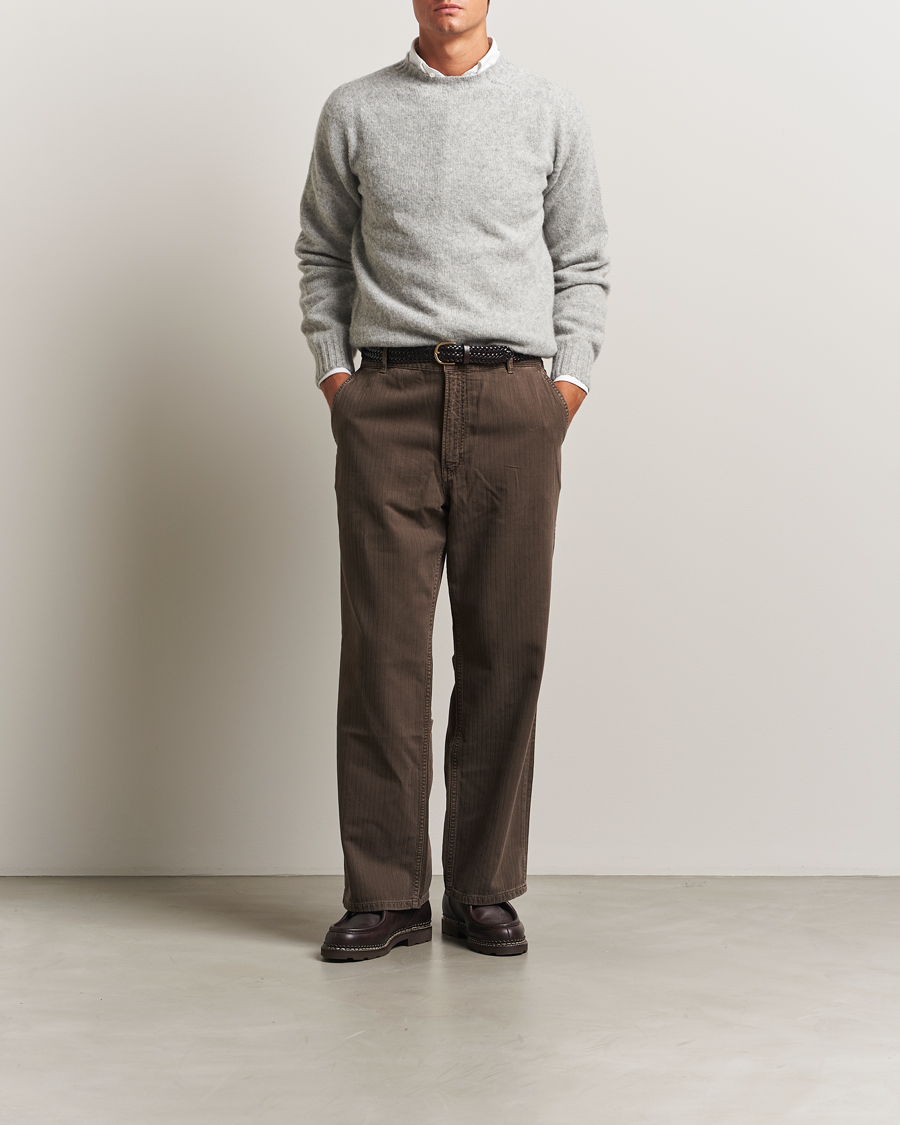 Mies | Puserot | Drake's | Brushed Shetland Crew Grey