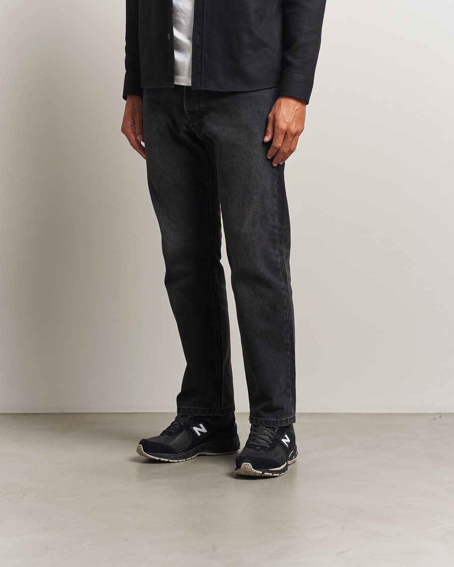 Mies | Tennarit | New Balance | 2002R Sneakers Black