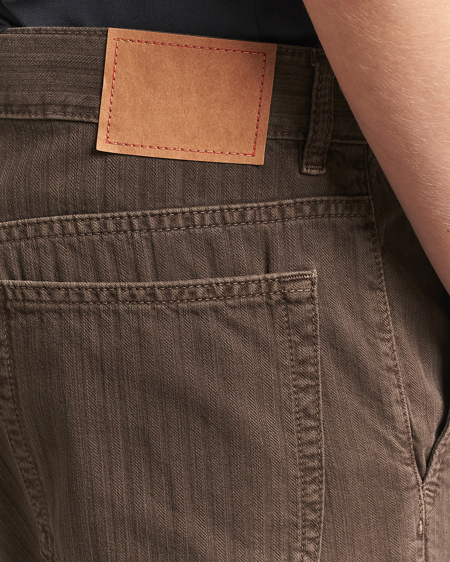 Mies | Housut | Jeanerica | Genua Herringbone Twill Chino Brown