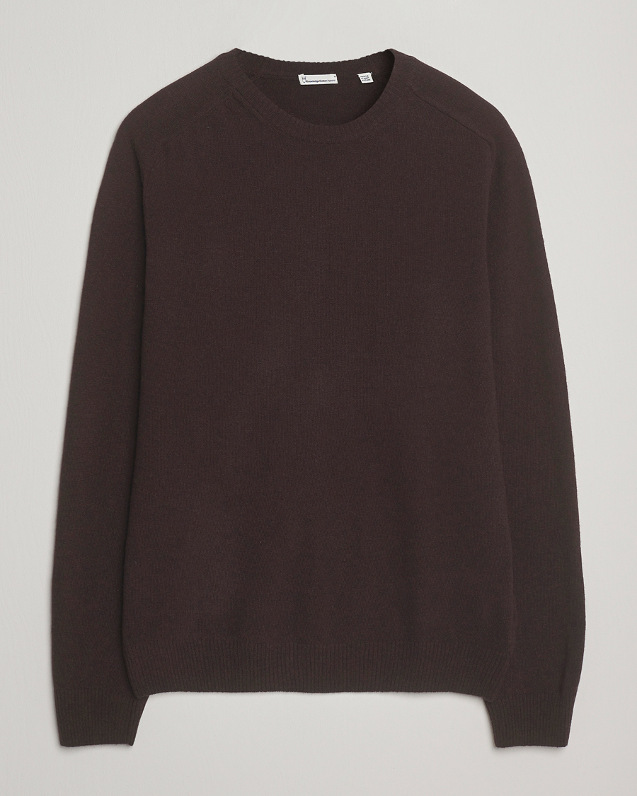 Mies | Puserot | KnowledgeCotton Apparel | Lambswool Roundneck Chocolate