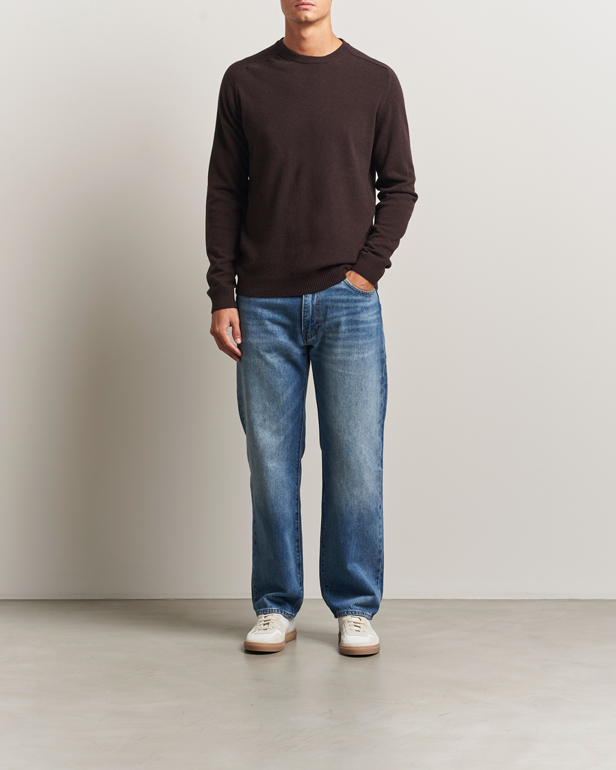 Mies | Puserot | KnowledgeCotton Apparel | Lambswool Roundneck Chocolate