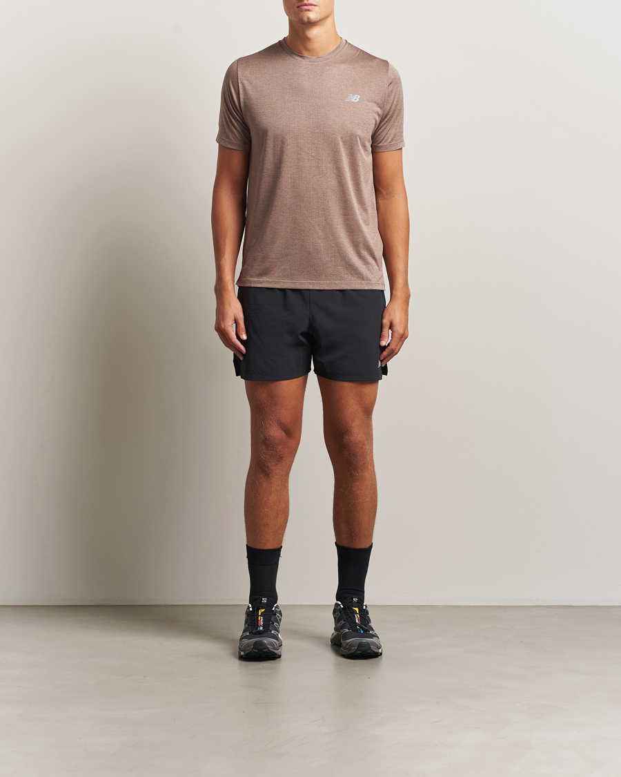Mies | T-paidat | New Balance Running | Athletics Short Sleeve T-Shirt Earth Shadow Heather