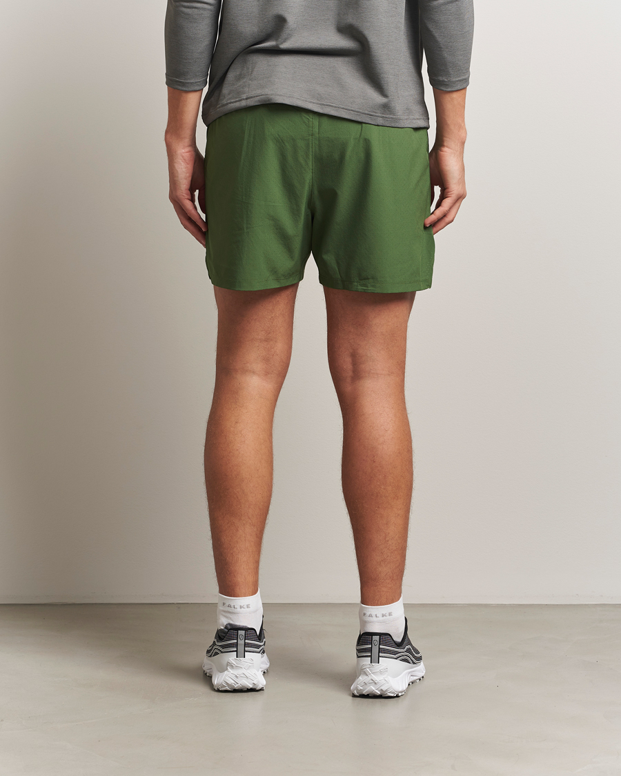 Mies | Shortsit | New Balance Running | Athletics 5 RC Shorts Dark Alpine Green