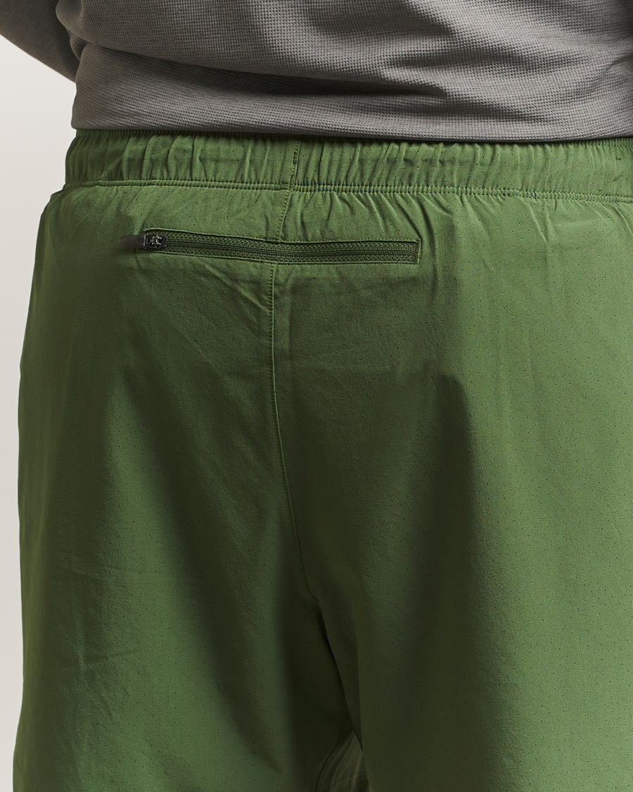 Mies | Shortsit | New Balance Running | Athletics 5 RC Shorts Dark Alpine Green