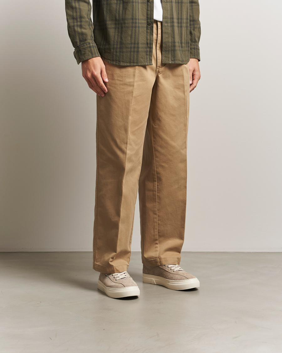 Mies | Tennarit | Stepney Workers Club | Dellow 02 Raw Suede Cupsole Sneaker Taupe