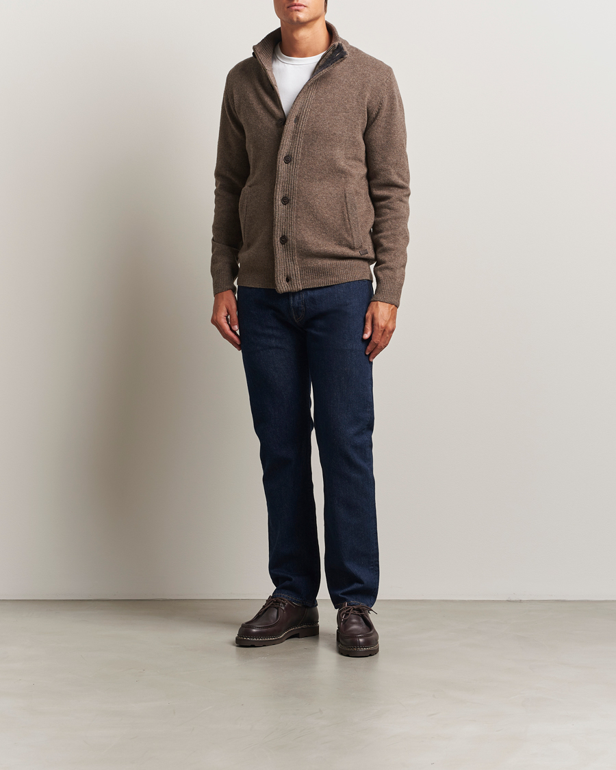 Mies | Puserot | Barbour Lifestyle | Essential Patch Zip Through Cardigan Dark Stone